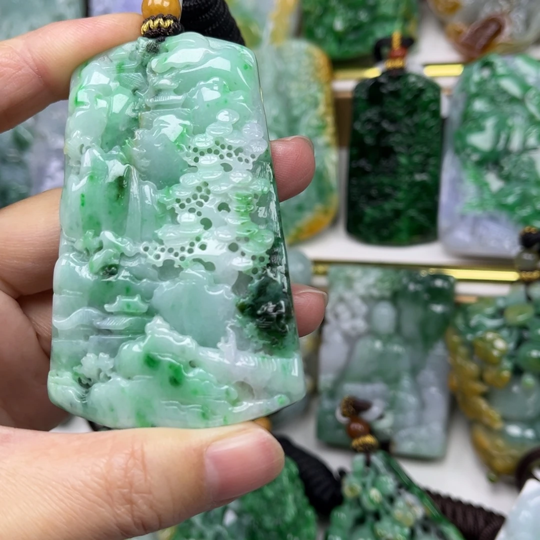 翡翠未镶嵌颈饰吊坠