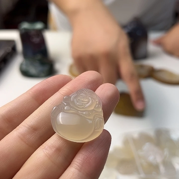未镶嵌颈饰玛瑙/玉髓