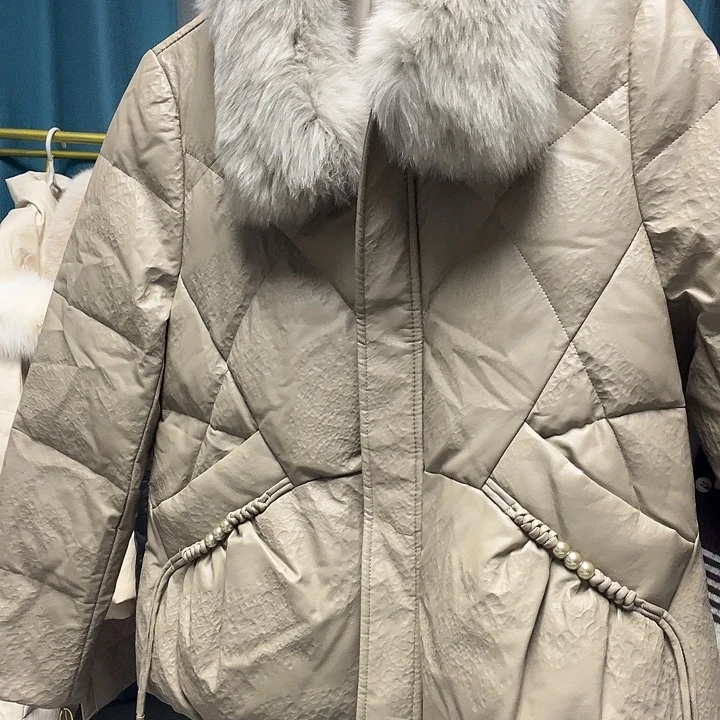 短款鹅绒服狐狸毛真毛领