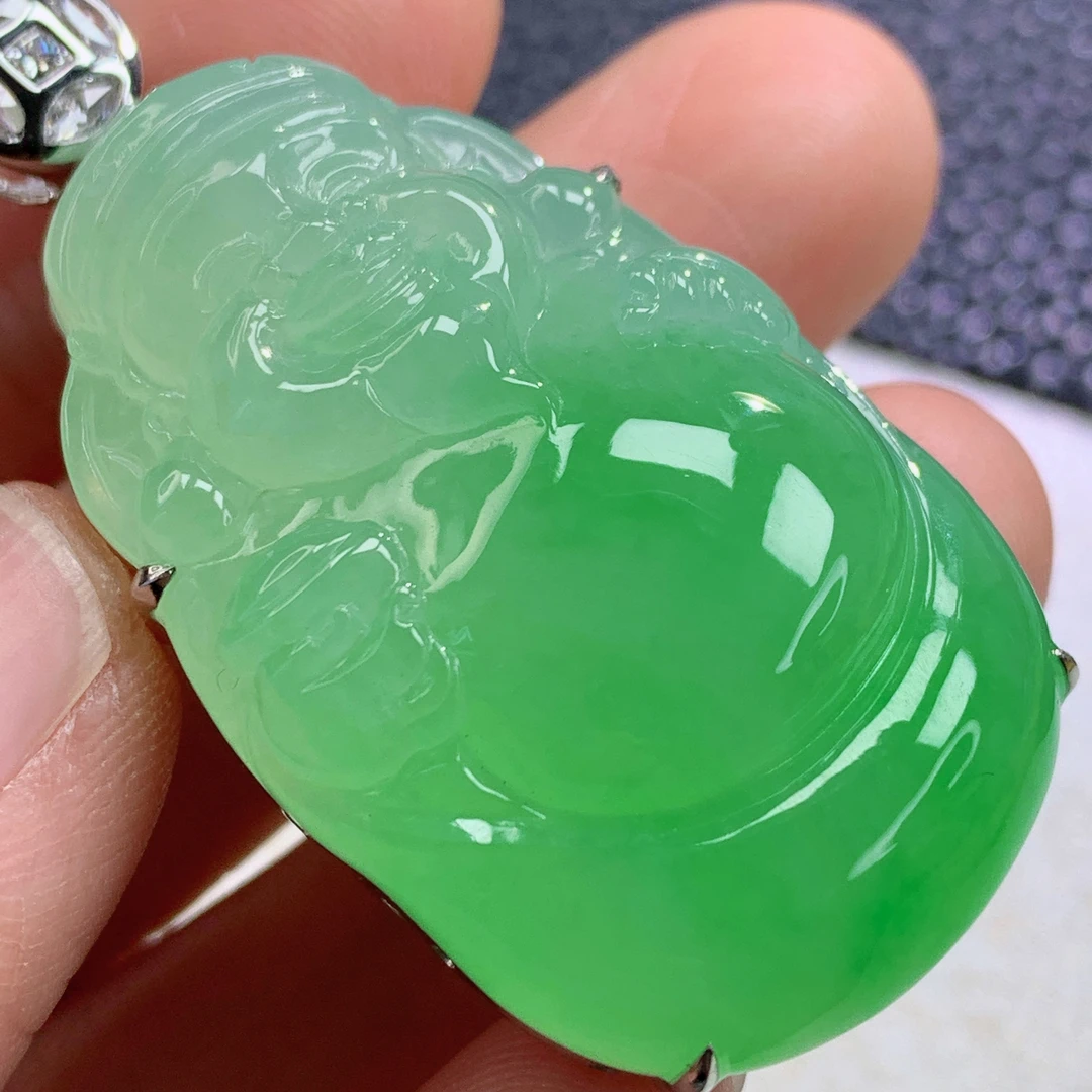 天然缅甸a货翡翠冰种阳绿财爷爷镶嵌18K金吊坠精美气质玉挂件