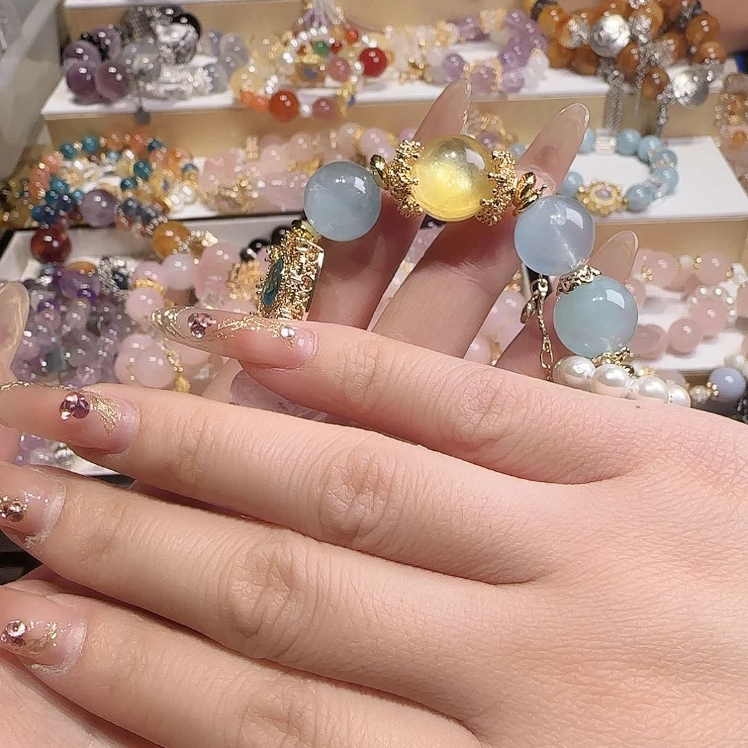 水晶手链未镶嵌居**人把