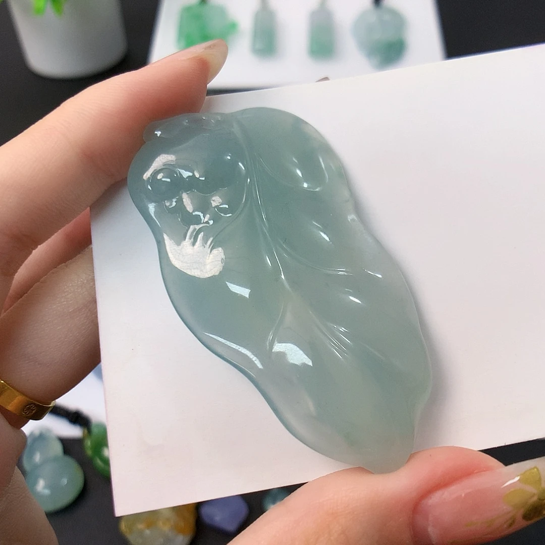 翡翠未镶嵌颈饰菩提叶