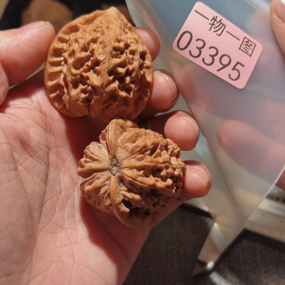 把件文玩核桃金牛