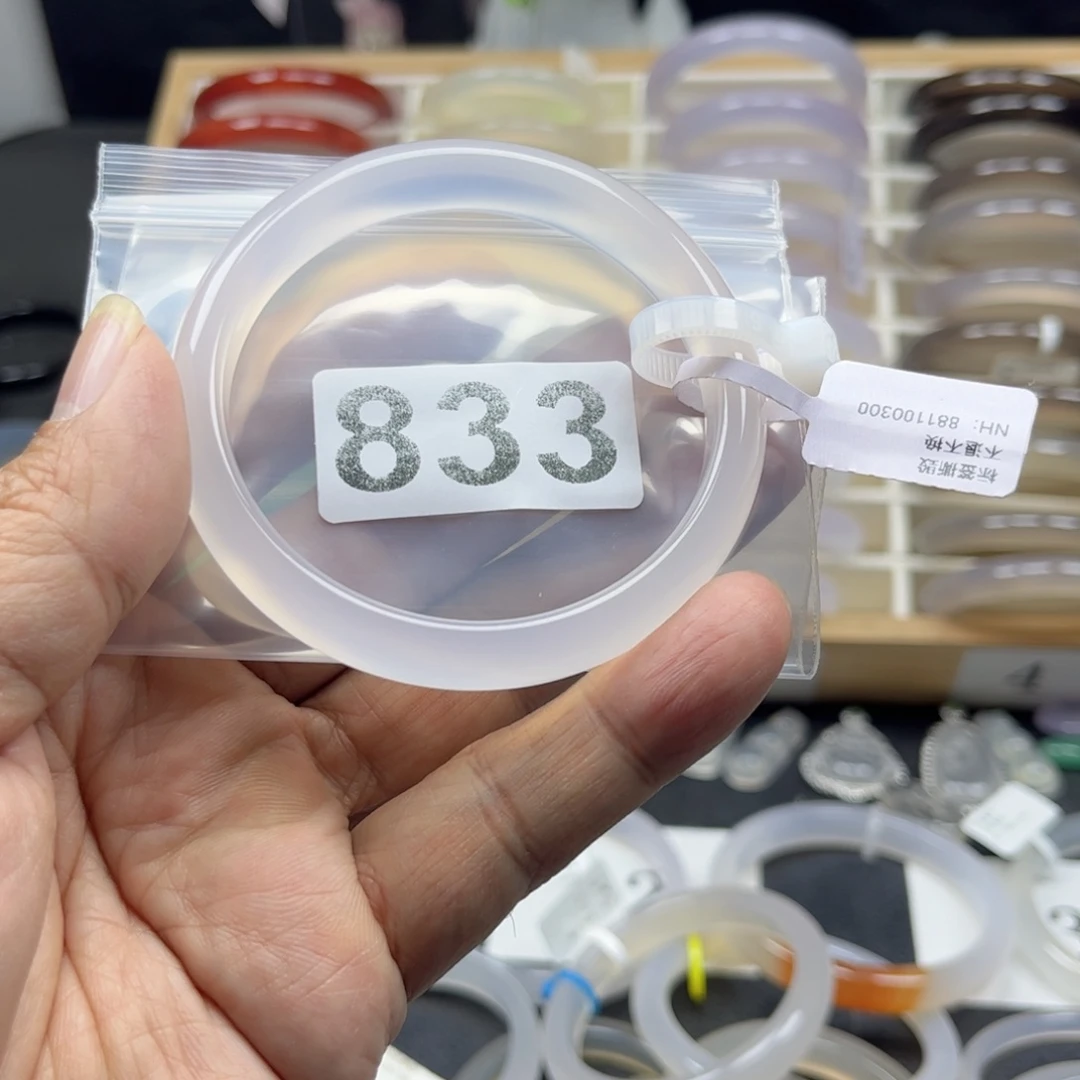 玛瑙/玉髓手镯未镶嵌做****?