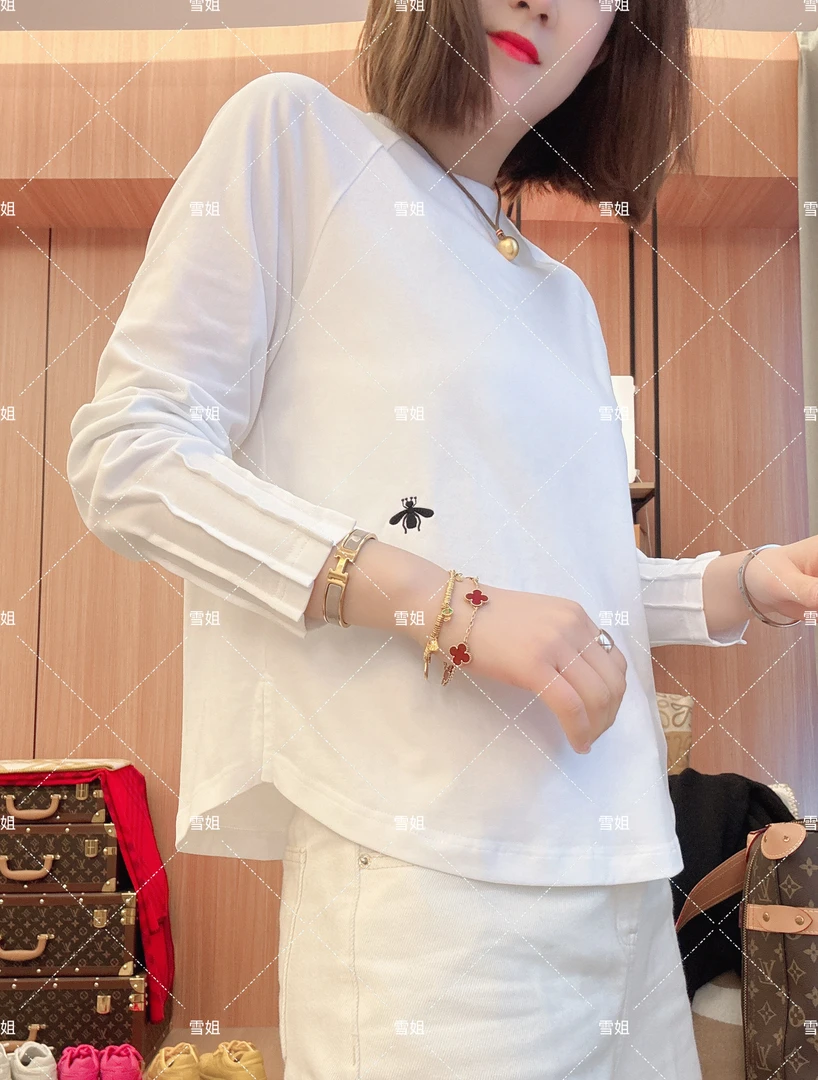 雪姐服饰「原创蜜蜂长袖」新款简约百搭宽松长袖休闲显瘦圆领打底衫