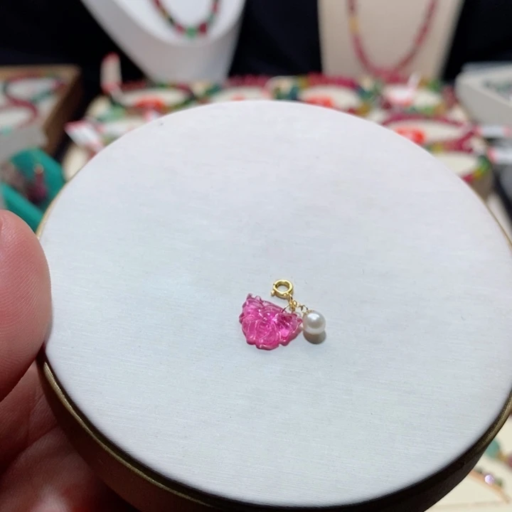 碧玺吊坠(不含链)18K金镶嵌碧玺吊坠