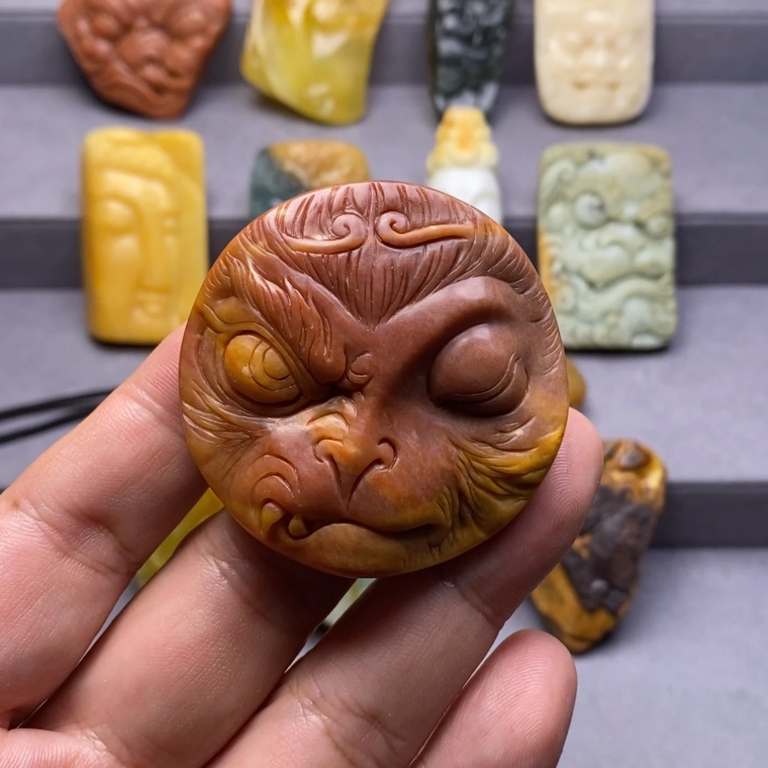 岫玉未镶嵌颈饰挂件