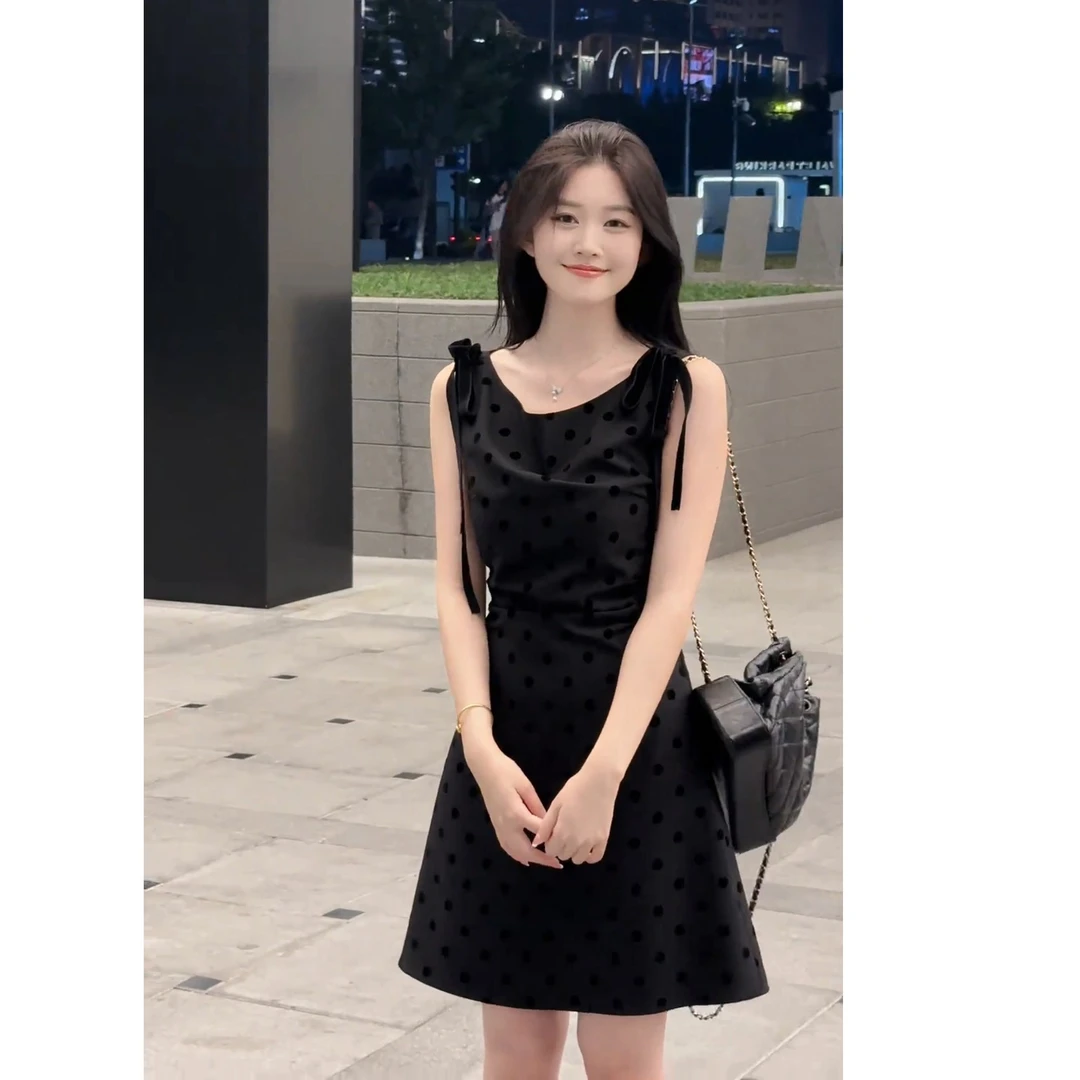 法式复古波点无袖连衣裙夏季名媛风蝴蝶结系带收腰A字小黑裙