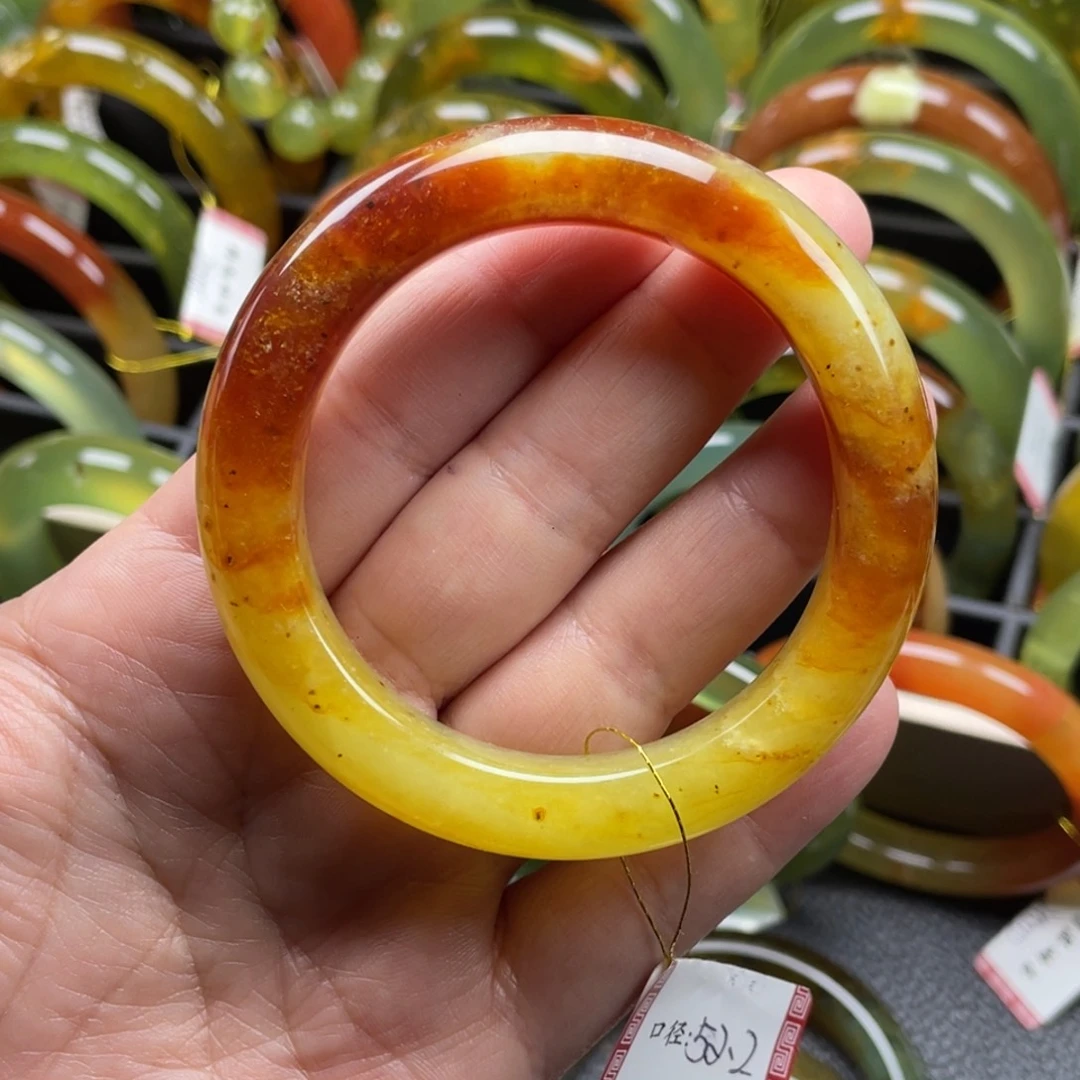 未镶嵌蛇纹石玉手镯有瑕