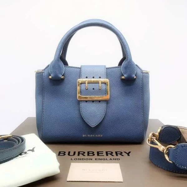 博柏利/包包/95新/23*18*12/C214272320