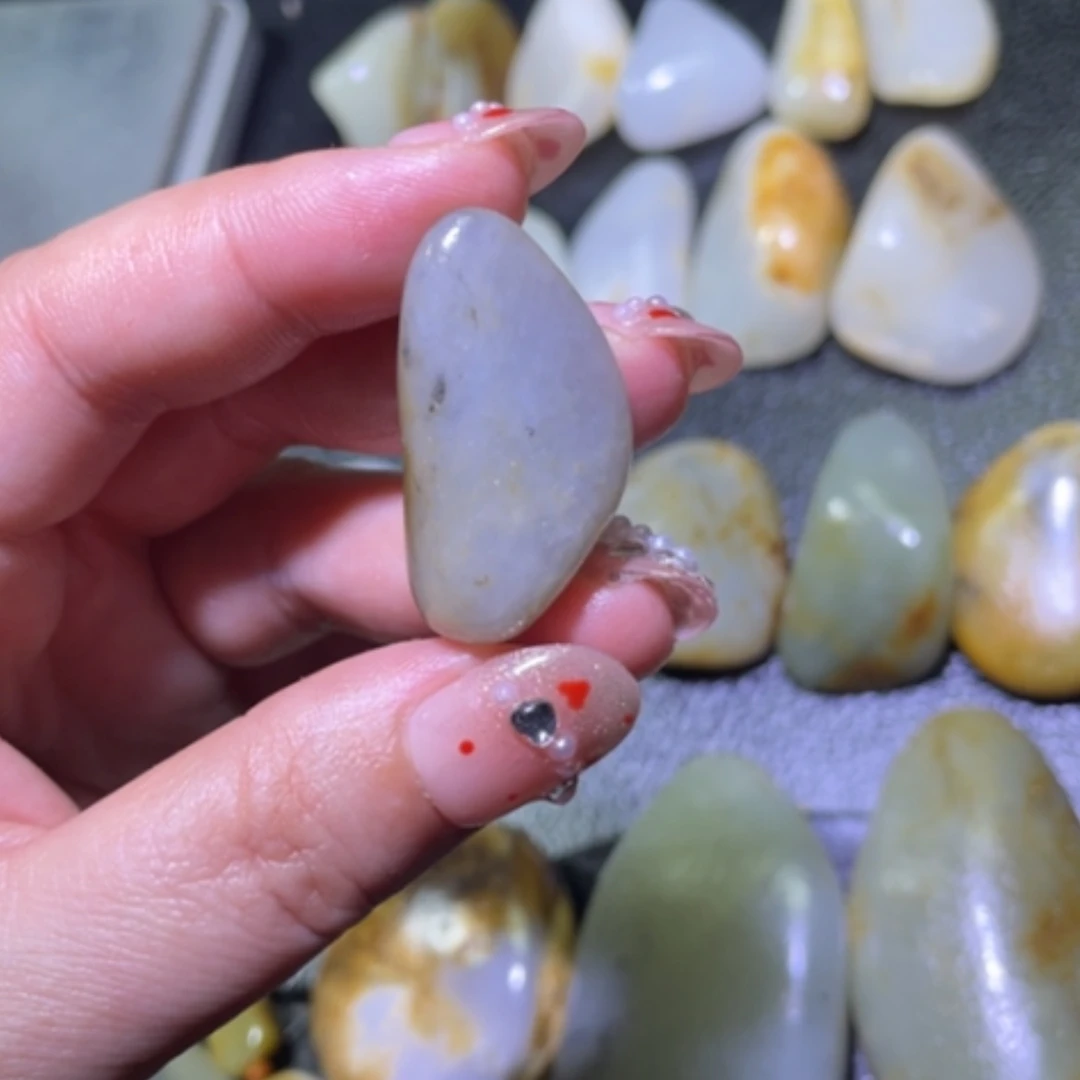 【闪购商品】颈饰未镶嵌和田玉