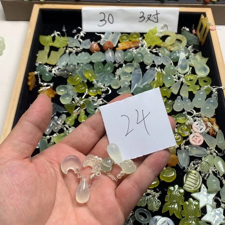 王****蛇纹石玉合金发夹