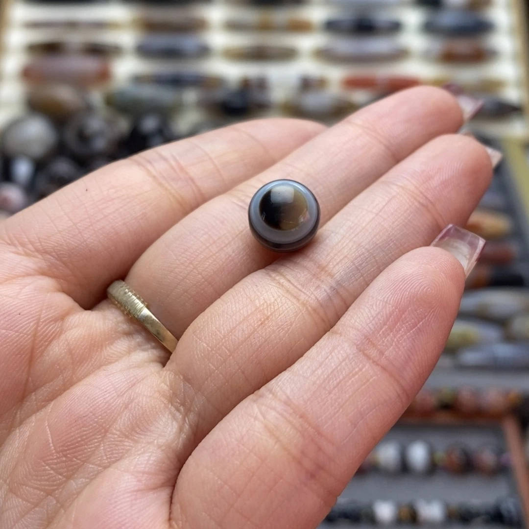 玛瑙/玉髓颈饰未镶嵌南*?