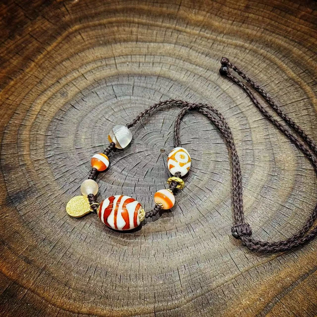 伽·元｜红肉一线双牙达洛锁骨链多样性发其一