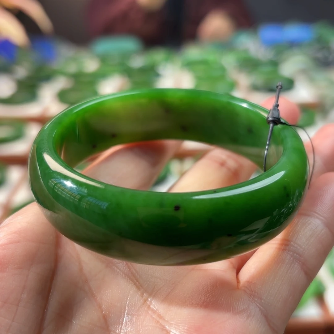 未镶嵌手镯和田玉（碧玉）