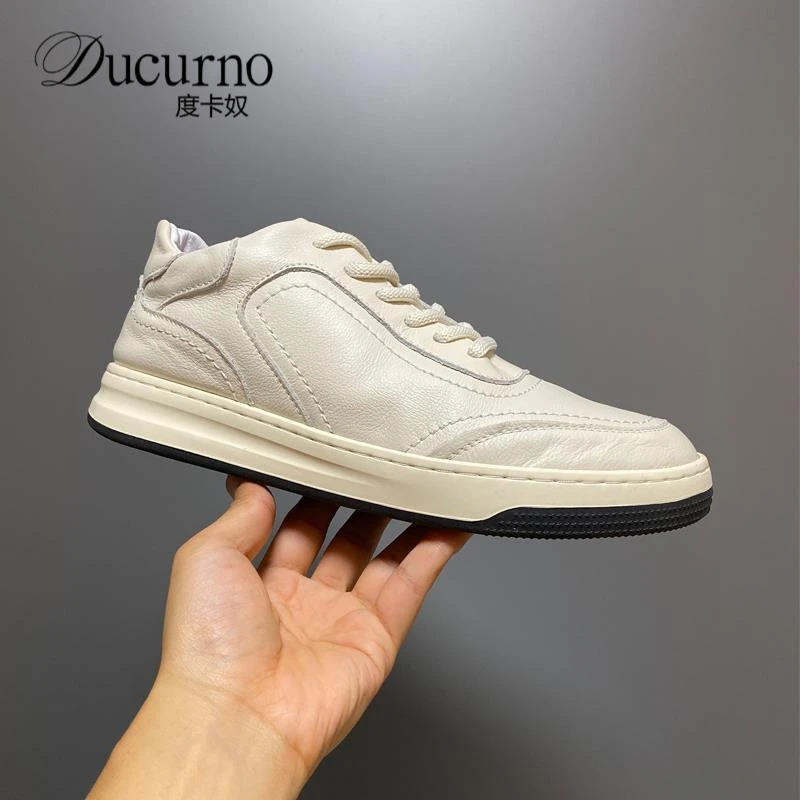 秋季小白鞋男高端英伦风软皮男鞋休闲鞋简约百搭夏季透气爆款板鞋