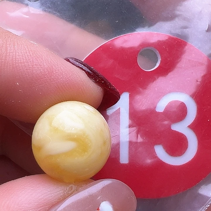 蜜蜡裸石未镶嵌金沙13.3m m