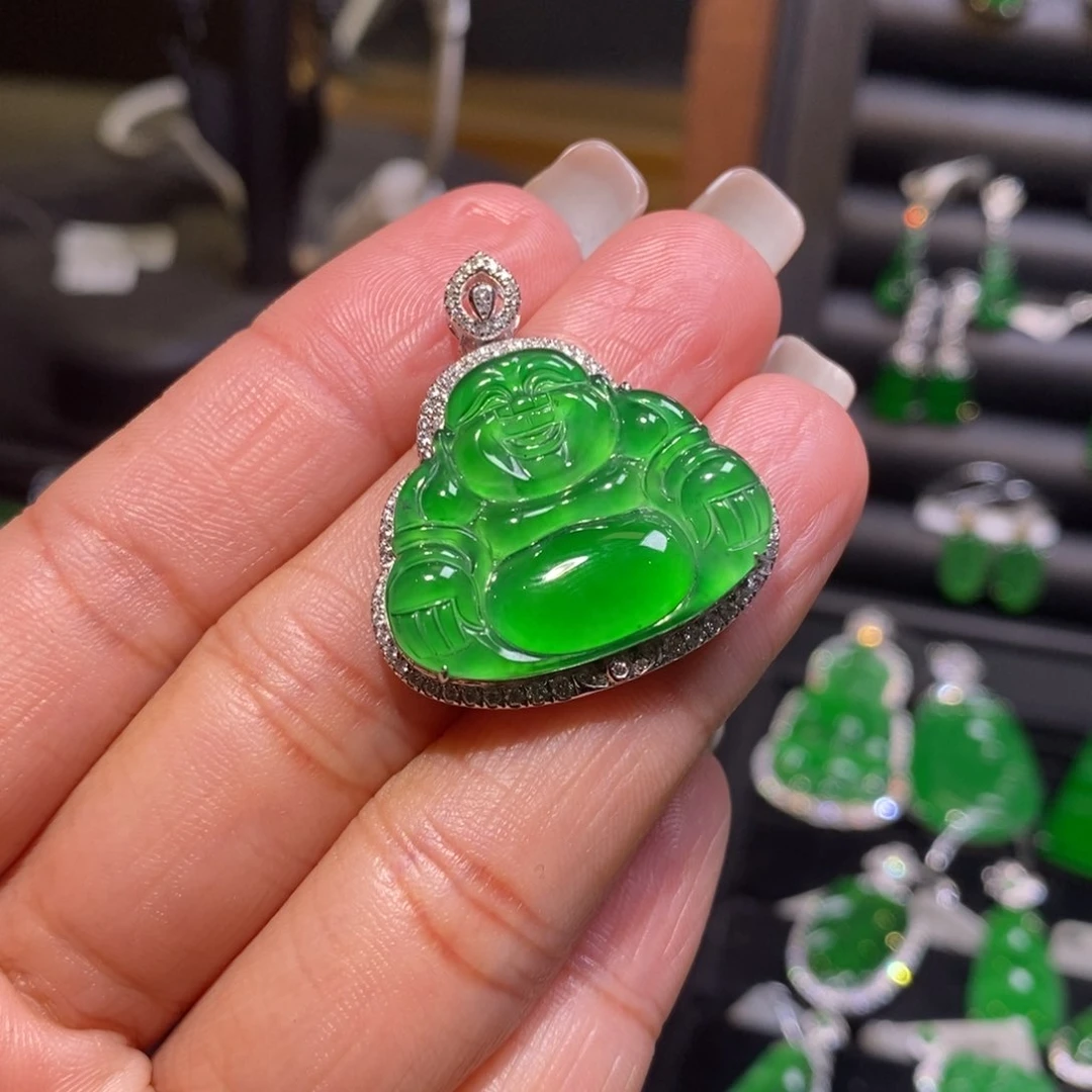 翡翠颈饰18K金镶嵌佛公吊坠