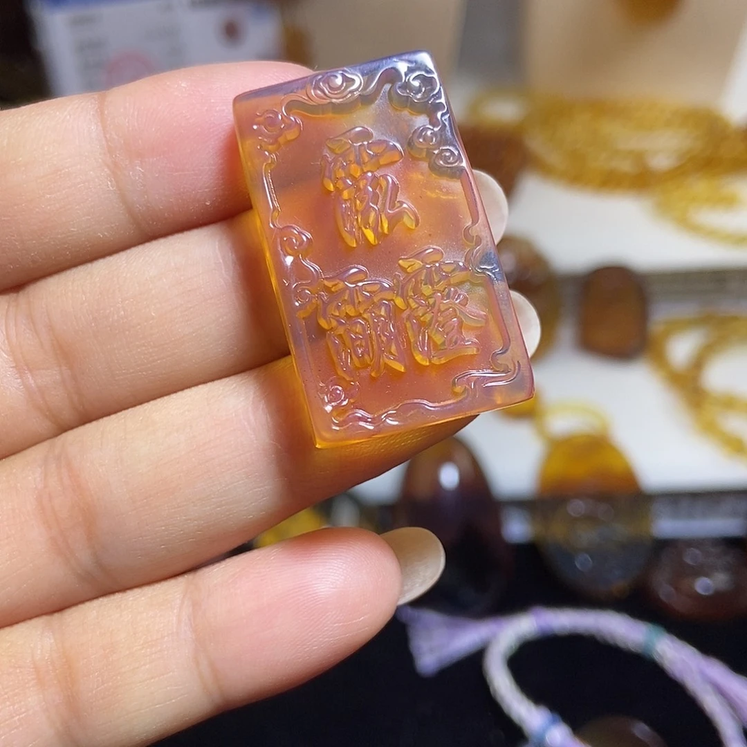 未镶嵌颈饰琥珀缅甸天然琥珀吊坠