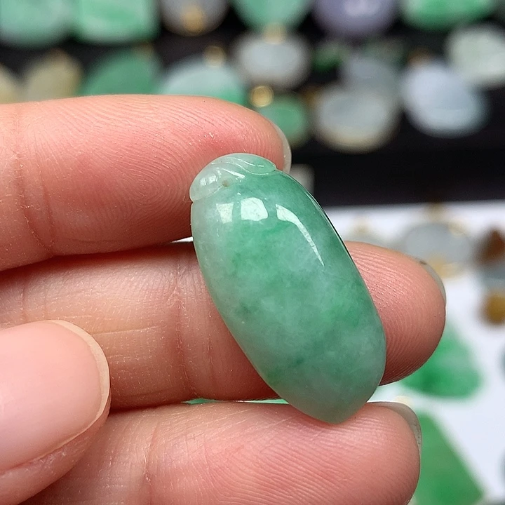 翡翠吊坠(不含链)18K金镶嵌