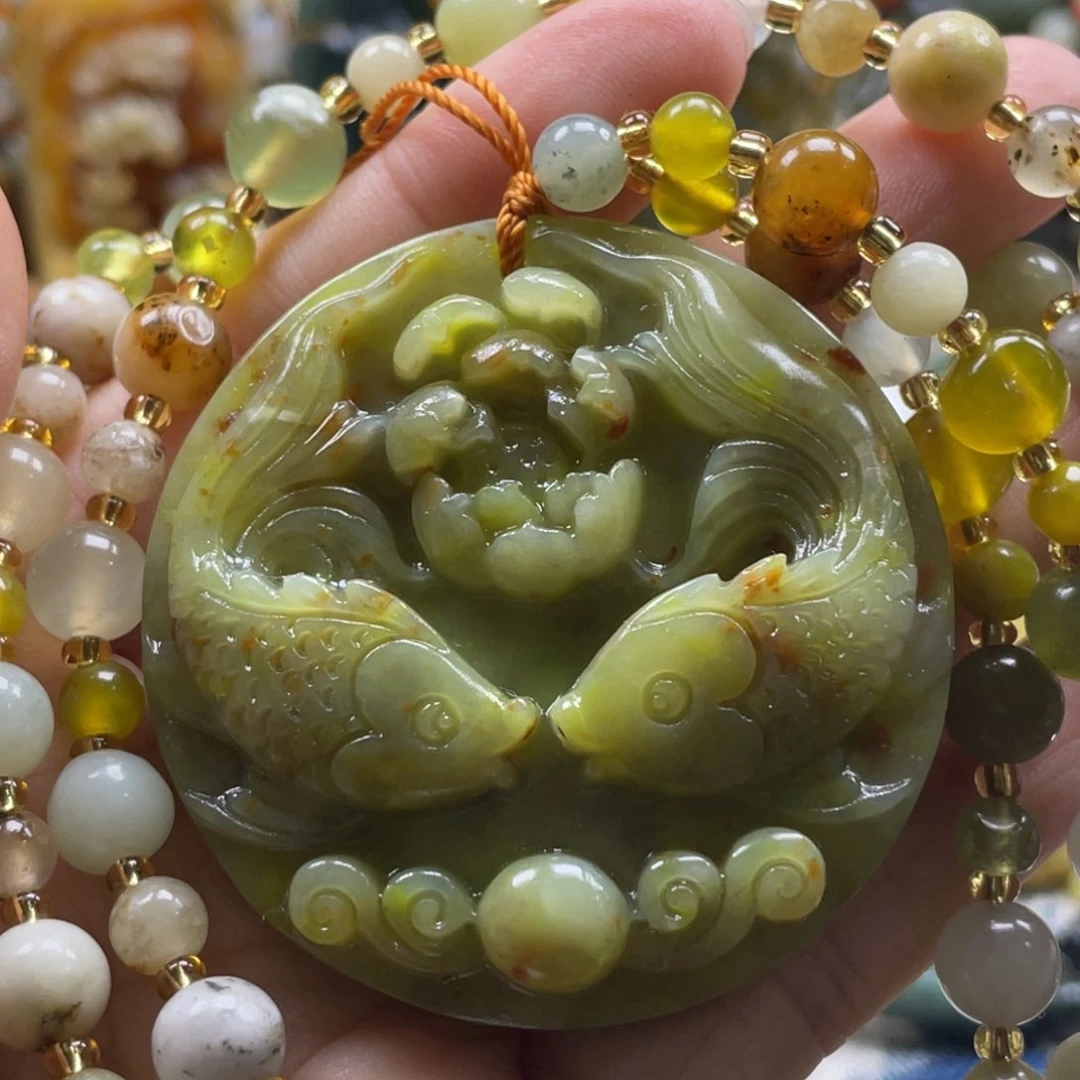 蛇纹石玉颈饰未镶嵌