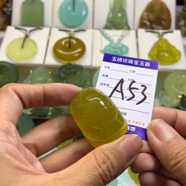 【闪购商品】未镶嵌蛇纹石玉颈饰温***暗