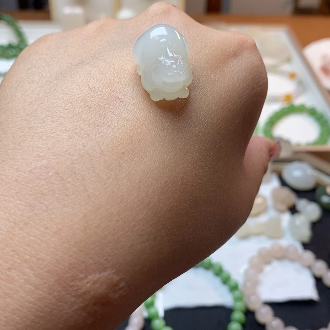 和田玉未镶嵌颈饰和田玉青海料白玉小貔貅吊坠