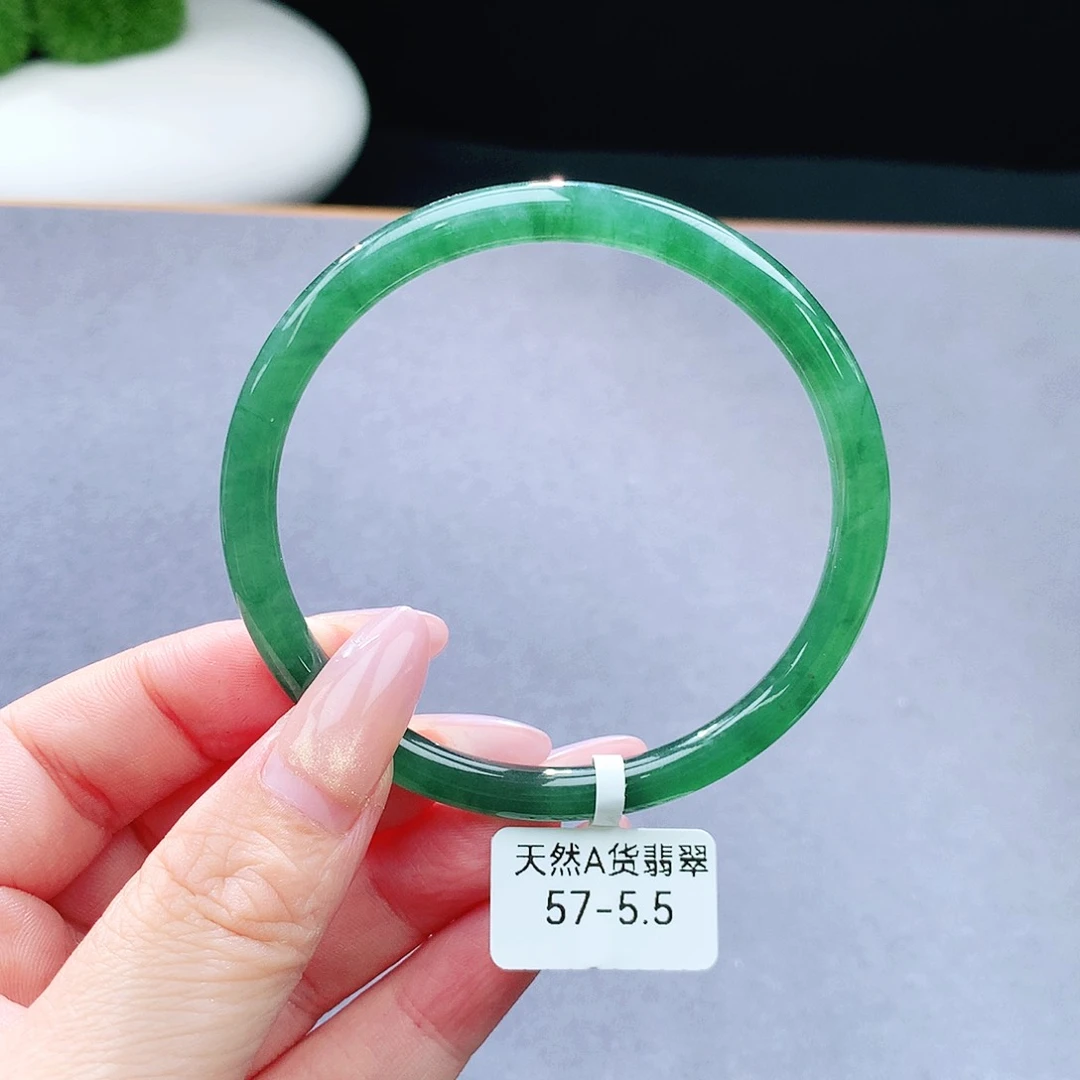 未镶嵌手镯（圆镯）翡翠