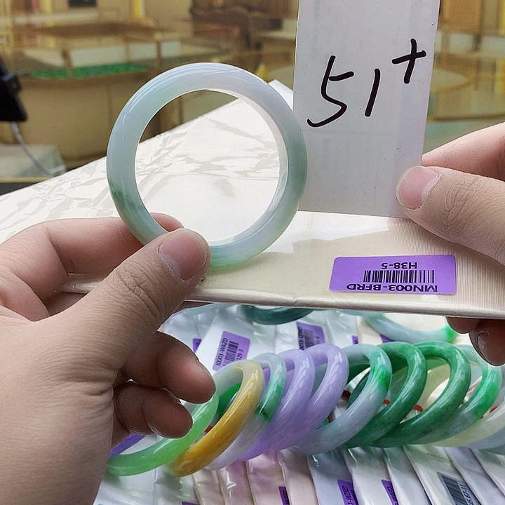 翡翠未镶嵌手镯hghfjhghh