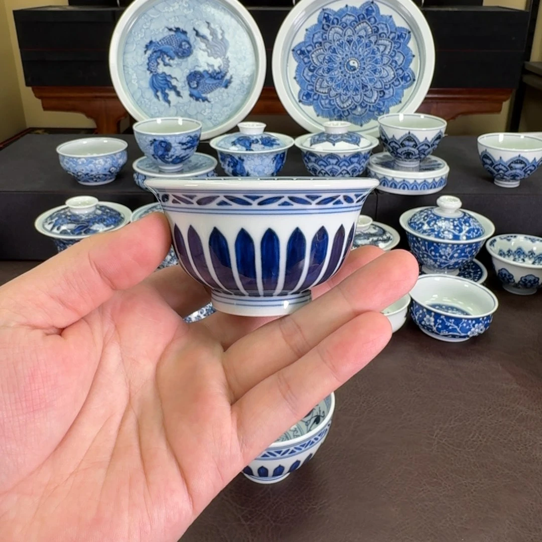 菊瓣宝相纹小压手杯