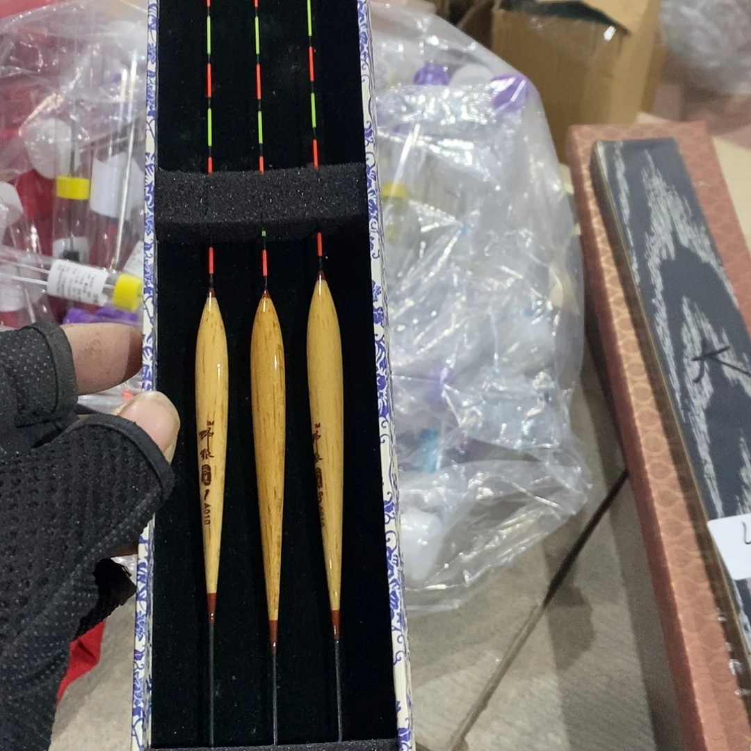 5号鱼漂一盒，，，，，，，