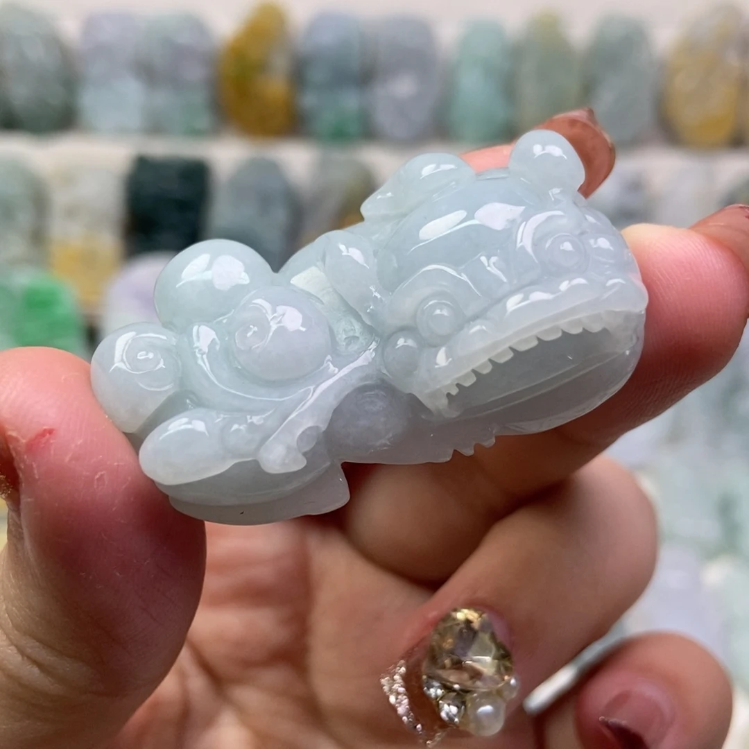 翡翠吊坠(赠链)未镶嵌