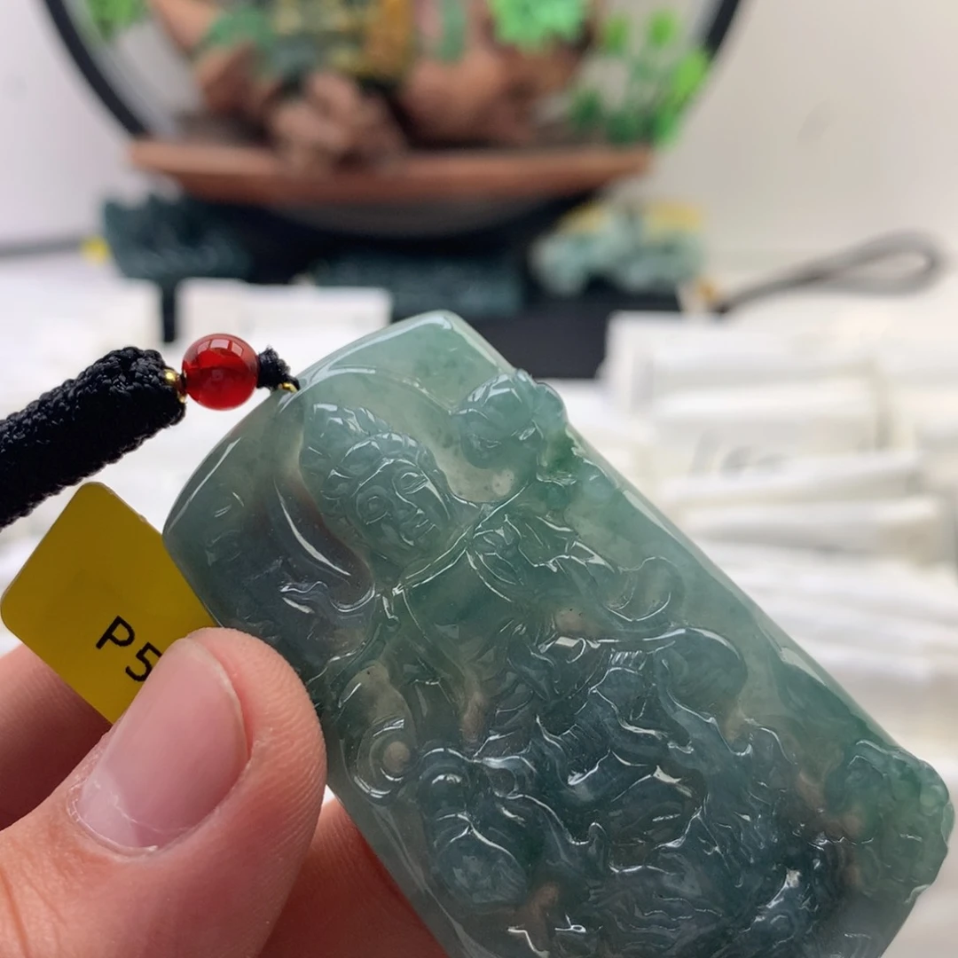 颈饰未镶嵌翡翠观音