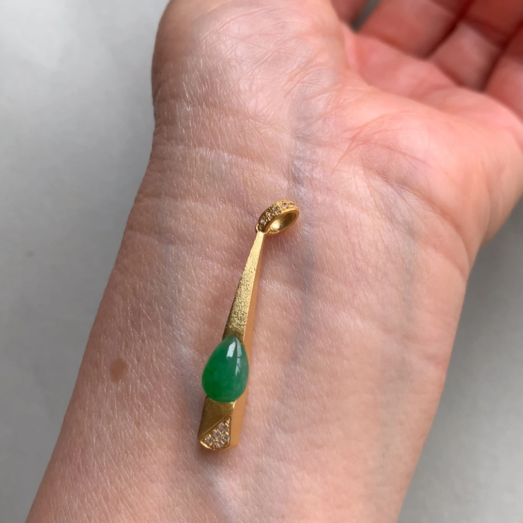 翡翠银S925镀金镶嵌颈饰水