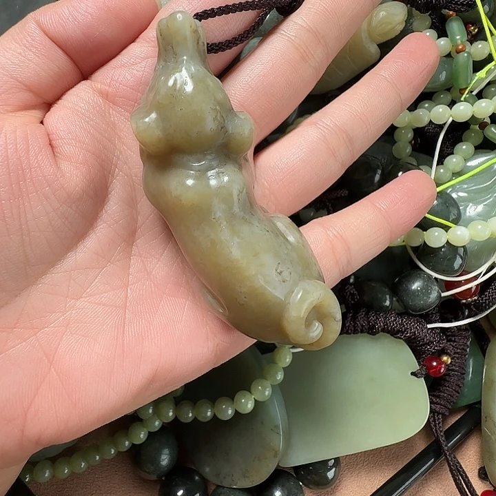 颈饰未镶嵌和田玉