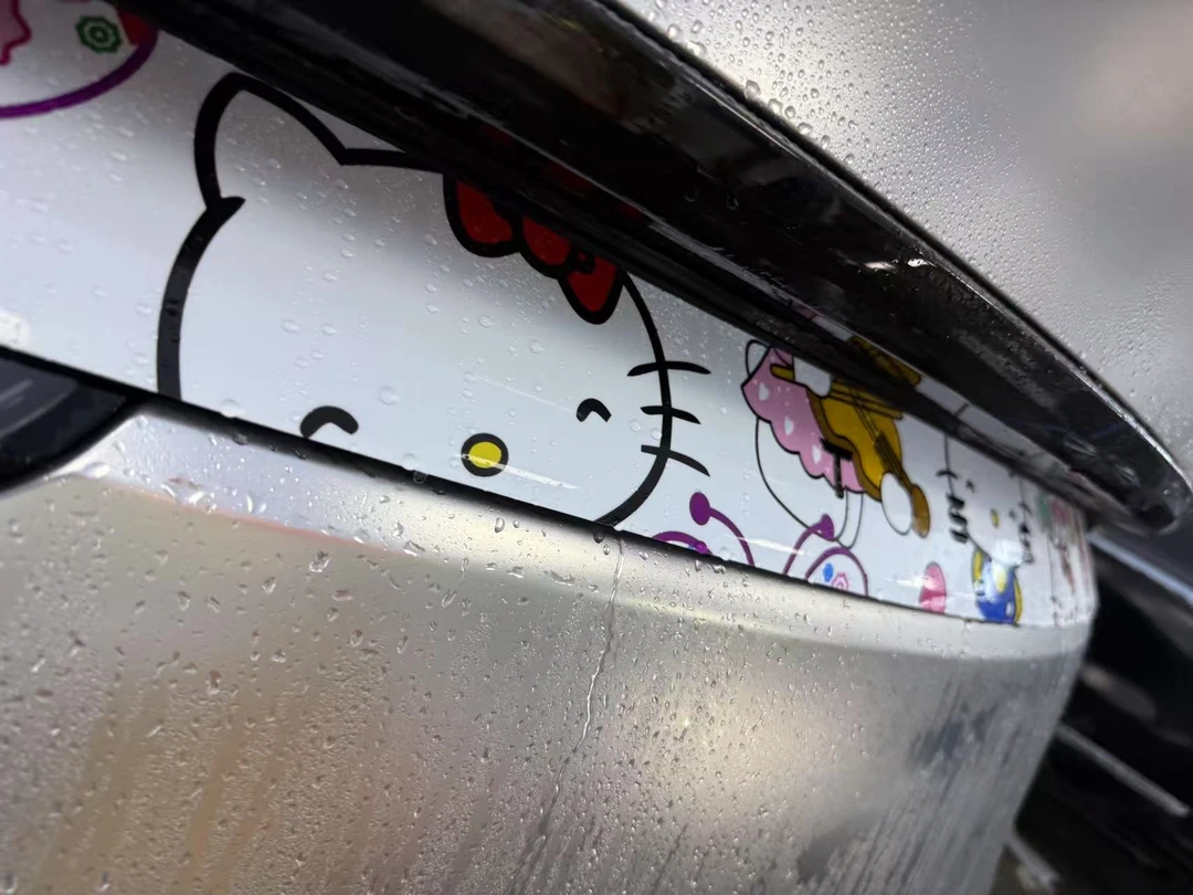 petHelloKitty特斯拉焕新y后备箱尾灯面板专用贴纸