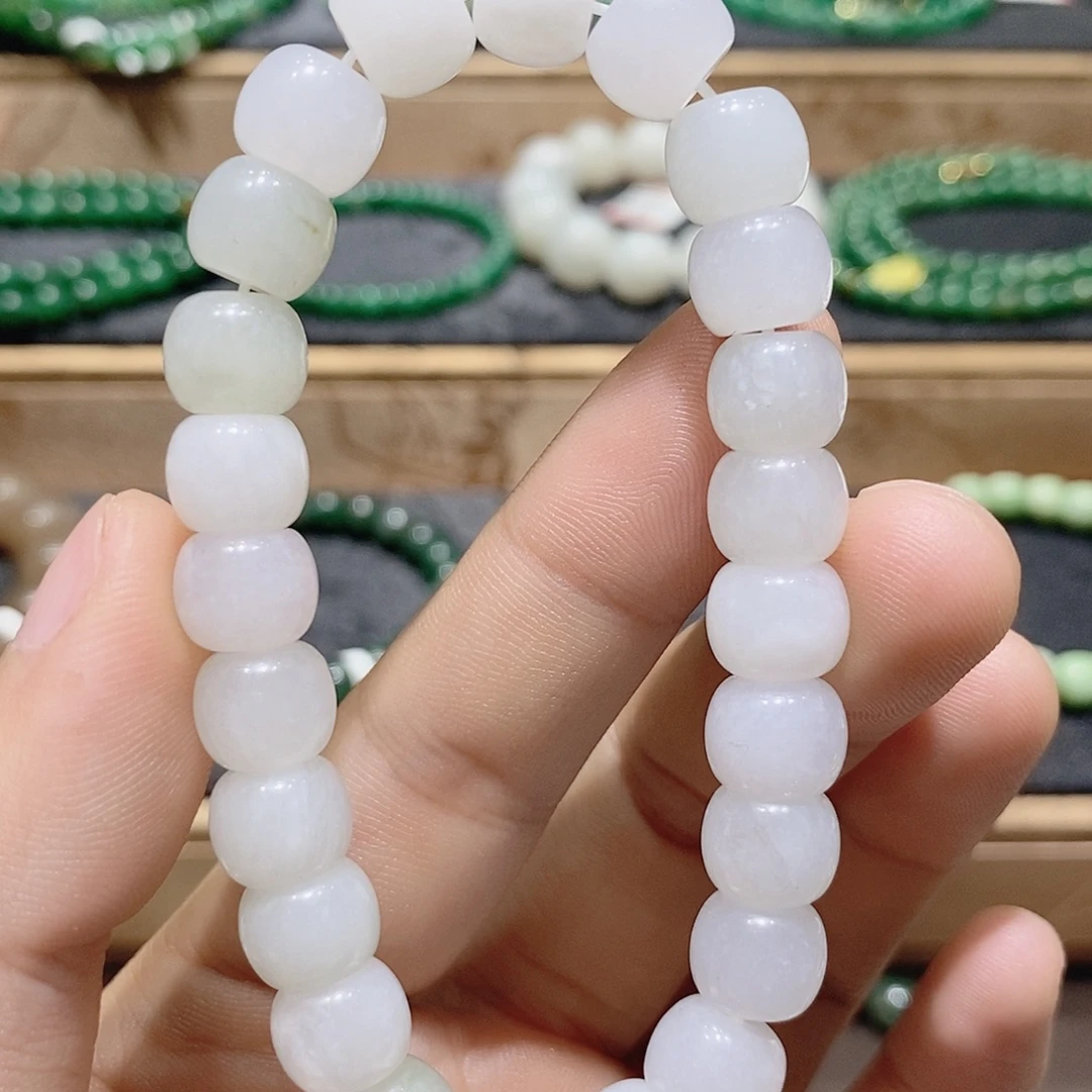 孟***子独山玉未镶嵌手串