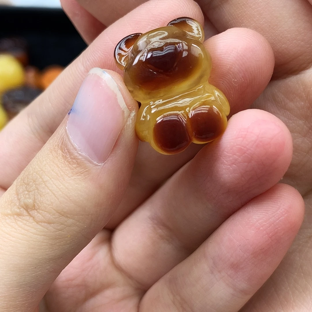 未镶嵌琥珀珠宝奇石