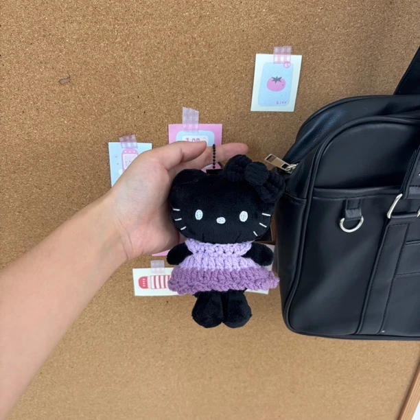 穿紫色毛线衣的小黑kitty挂件包包挂饰