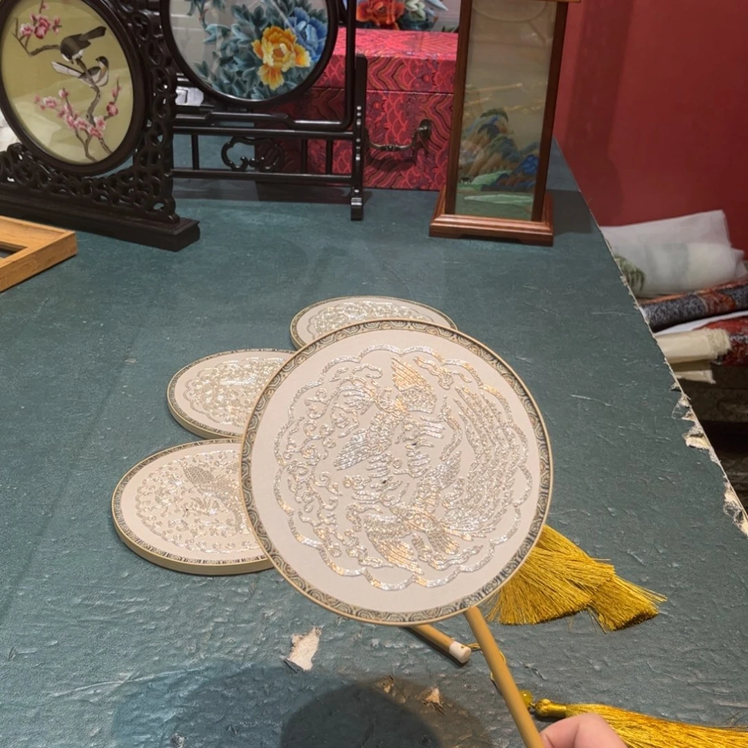 西***天织绣纯手工，纯手工，纯手工