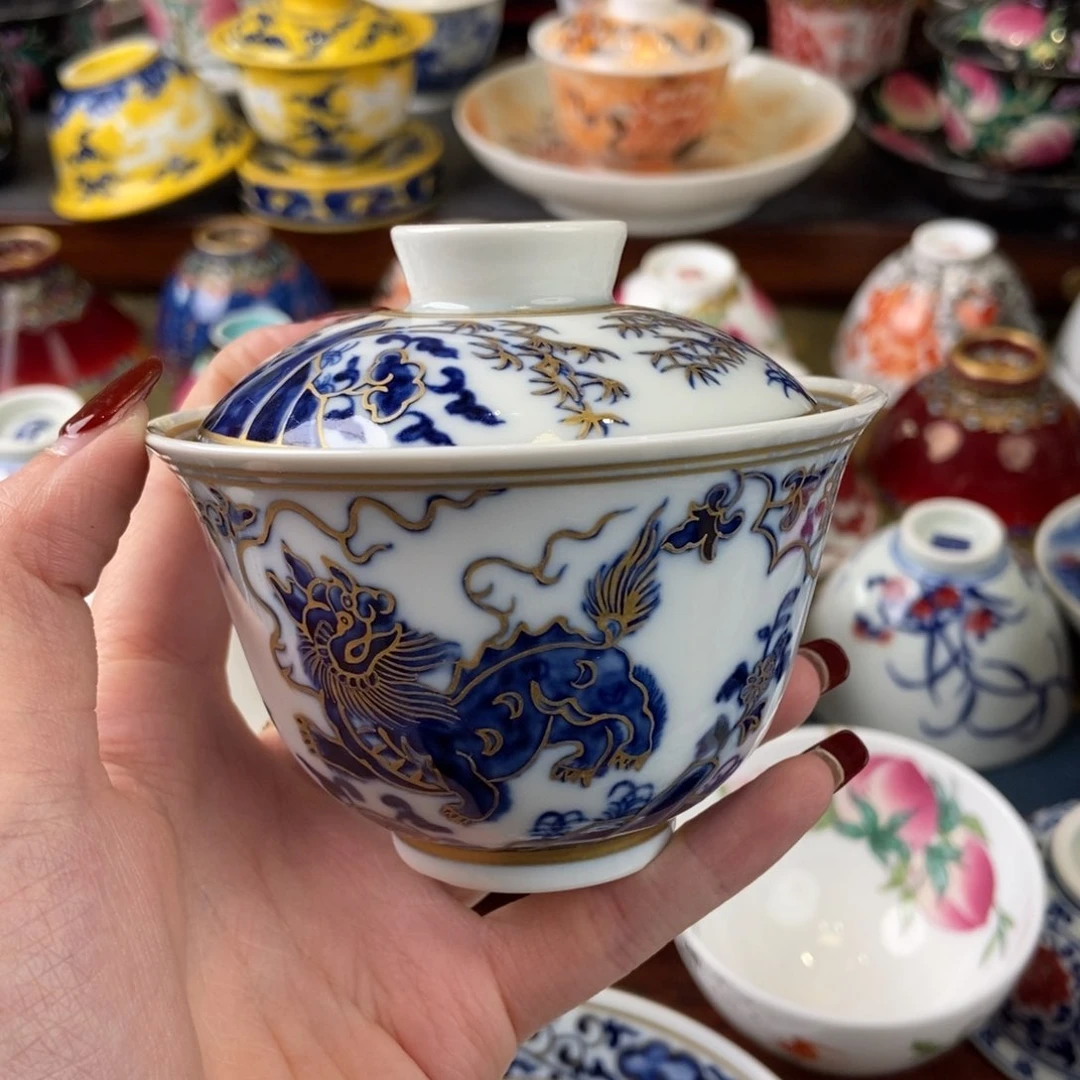 陶瓷艺术家的作品是一种