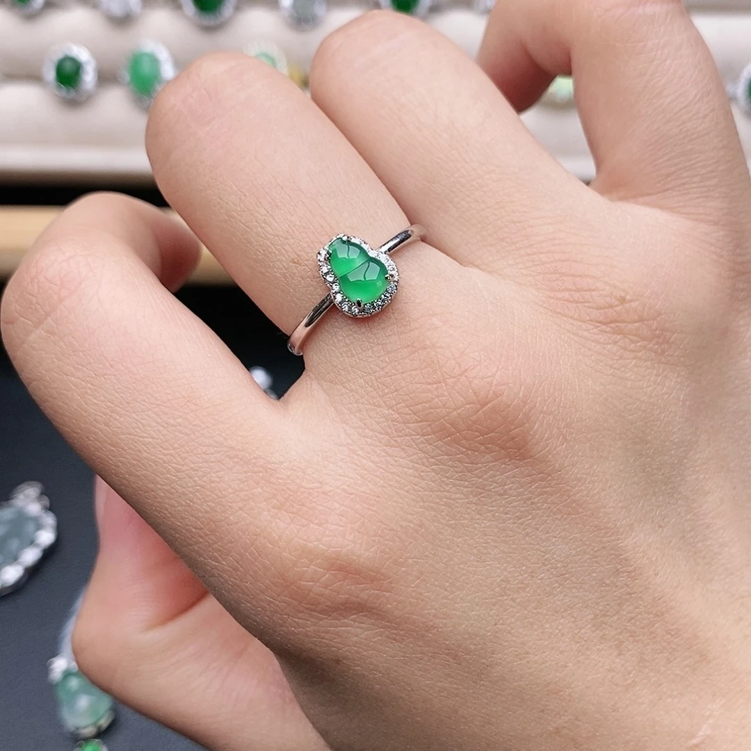 J***n翡翠银S925镶嵌戒指