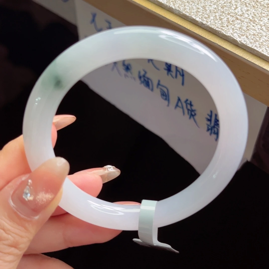 翡翠未镶嵌手镯手镯