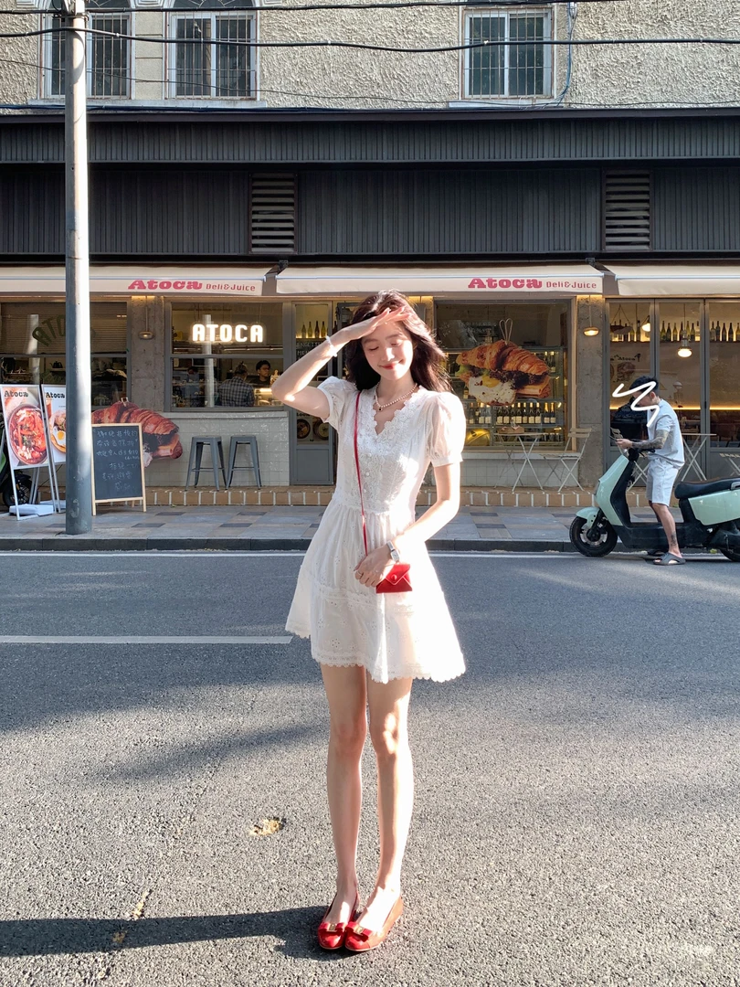 Even一雯【南法少女】韩系高智感蕾丝镂空花朵重工小众设计师连衣裙