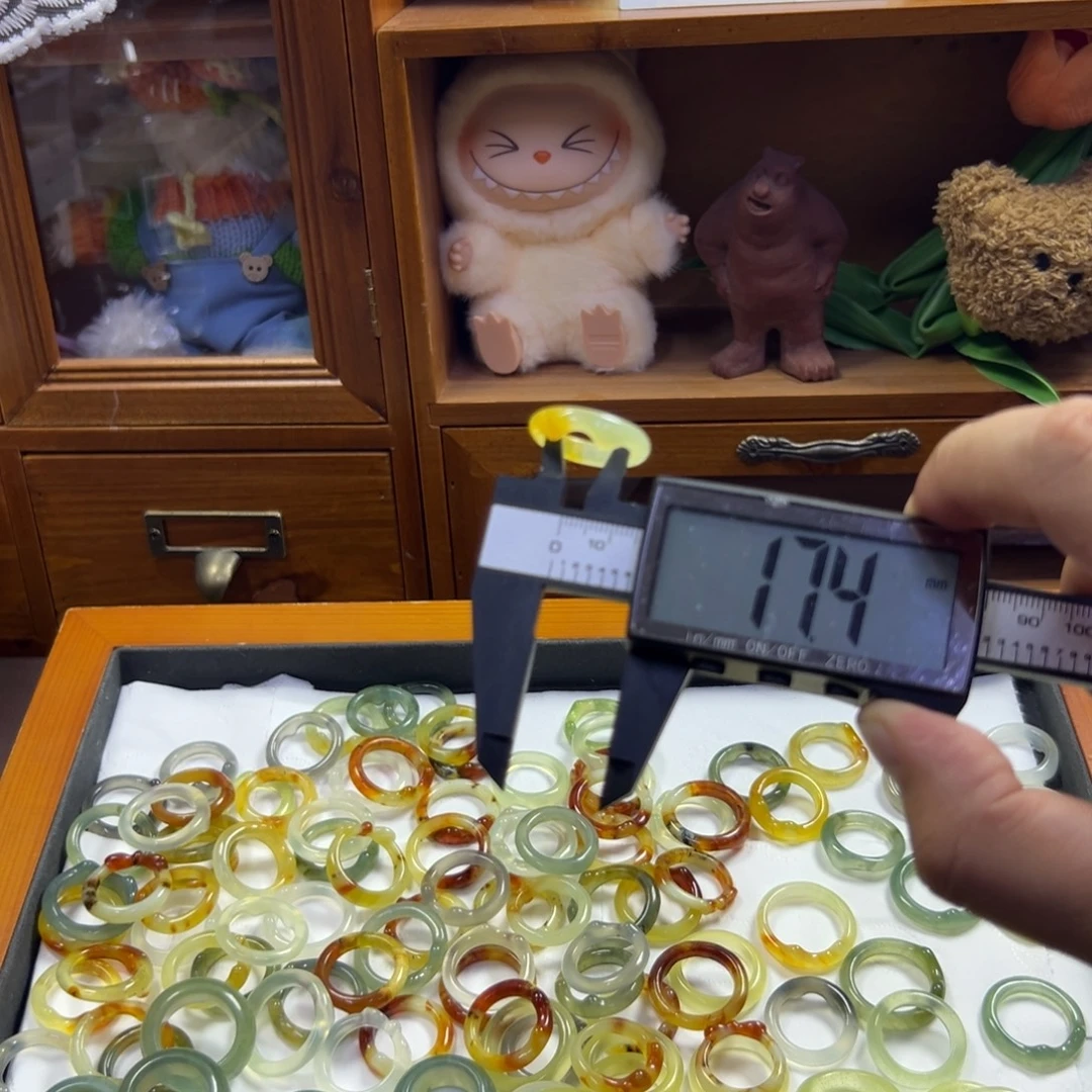 蛇纹石玉未镶嵌手镯259