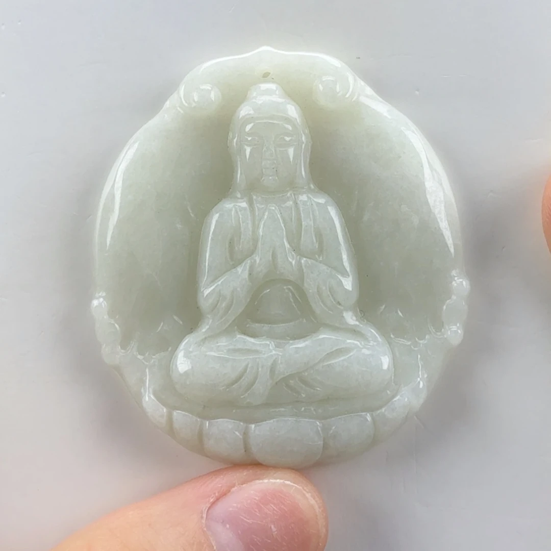 翡翠挂件未镶嵌翡翠