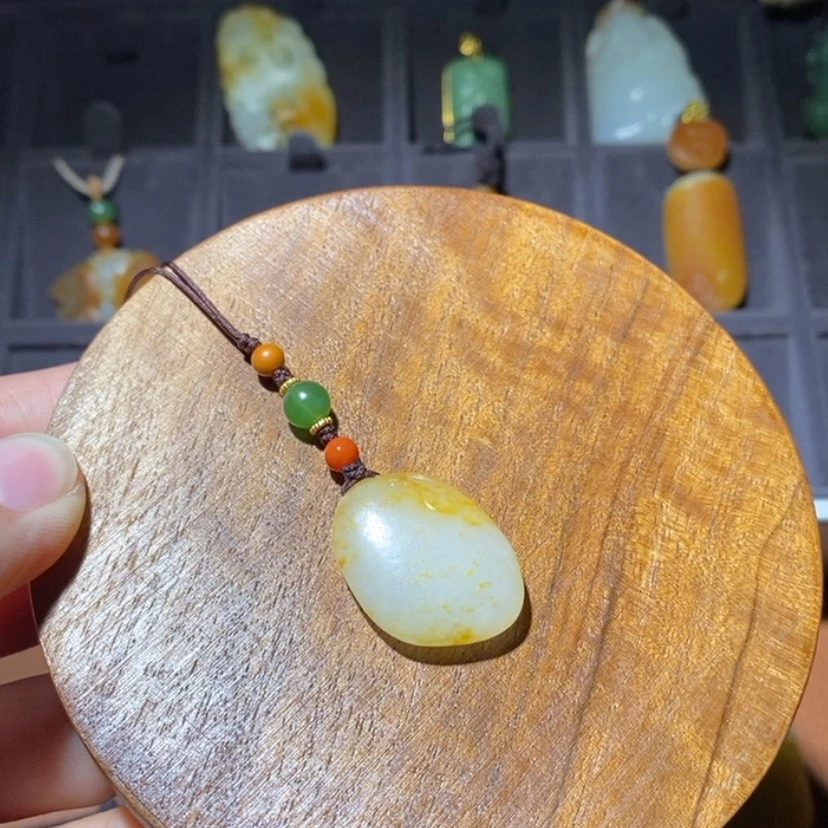 【闪购商品】吊坠(不含链)未镶嵌和田玉