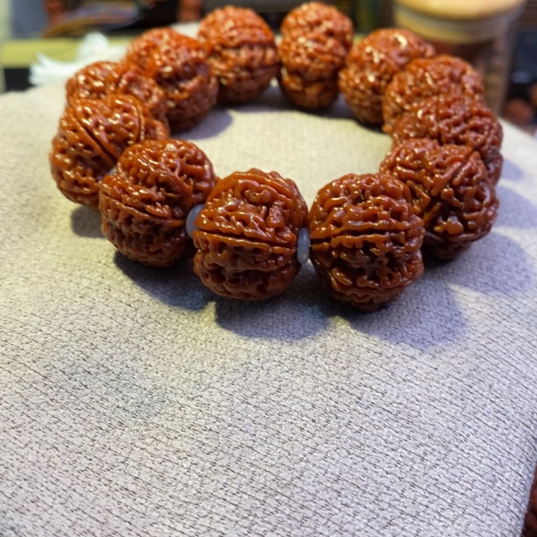 金刚菩提吊坠236肉玉华