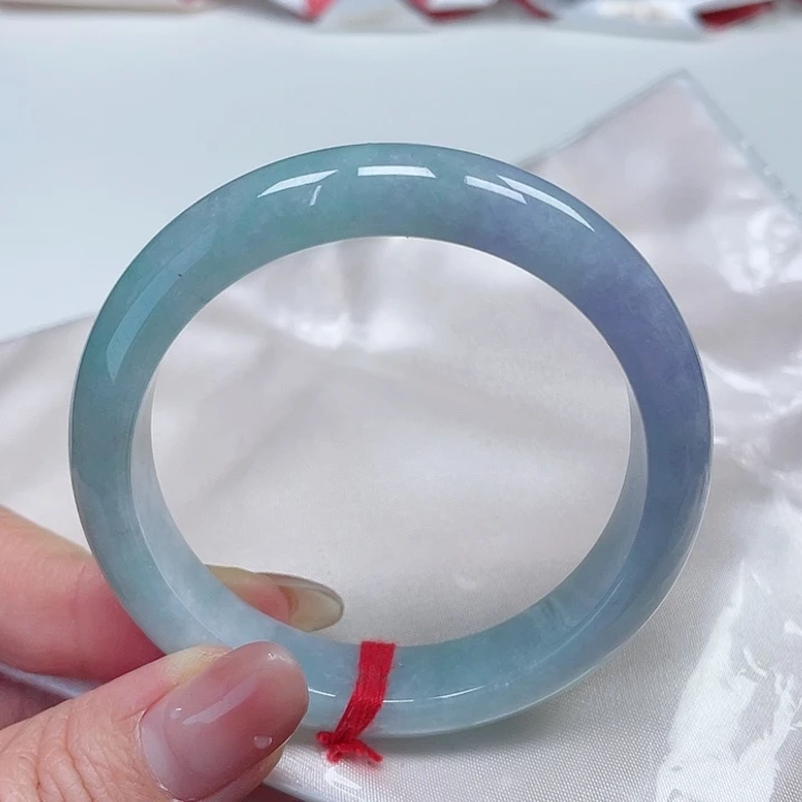 翡翠手镯未镶嵌缅甸翡翠