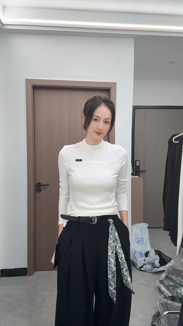 3308标美家侧标中领打底上衣